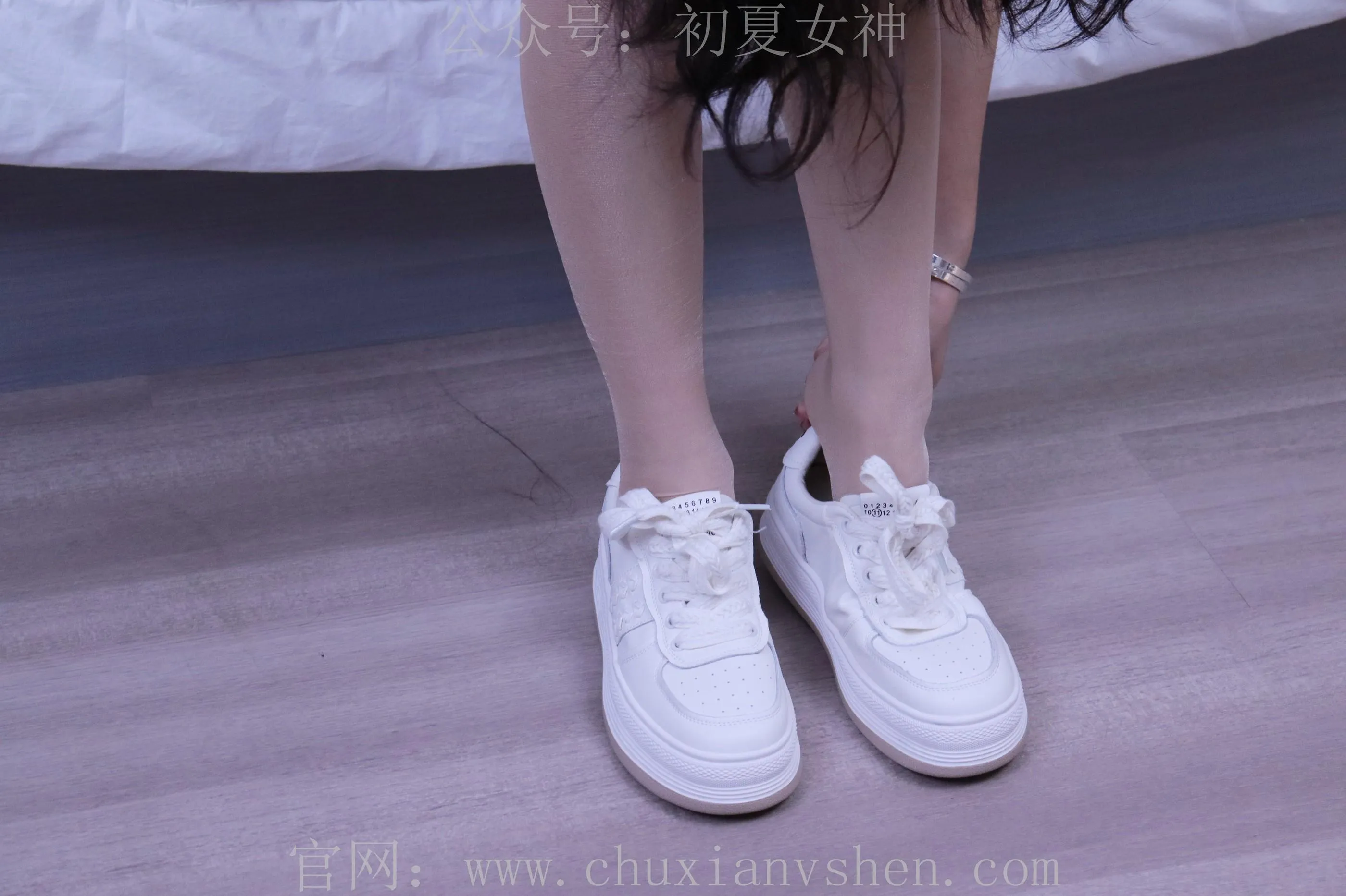 初夏女神 NO.008 雪糕 浅蓝色JK裙搭配小白鞋 [135P]插图